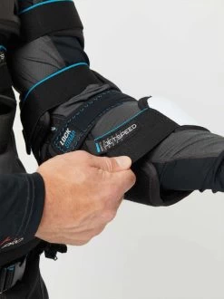 Coudières CCM JetSpeed FT6 Pro Senior 17 Coudières CCM JetSpeed FT6 Pro Senior -Équipement De Hockey pdtimg 5002769b